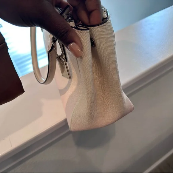 Coach bag *make me an offer!!! - Picture 5 of 10